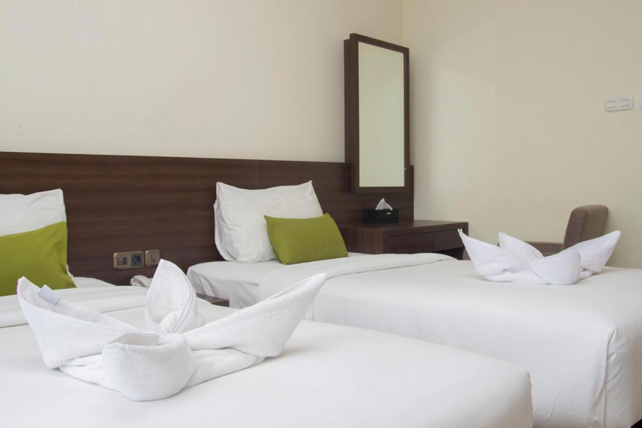 Green Eden Hotel Манадо Екстер'єр фото